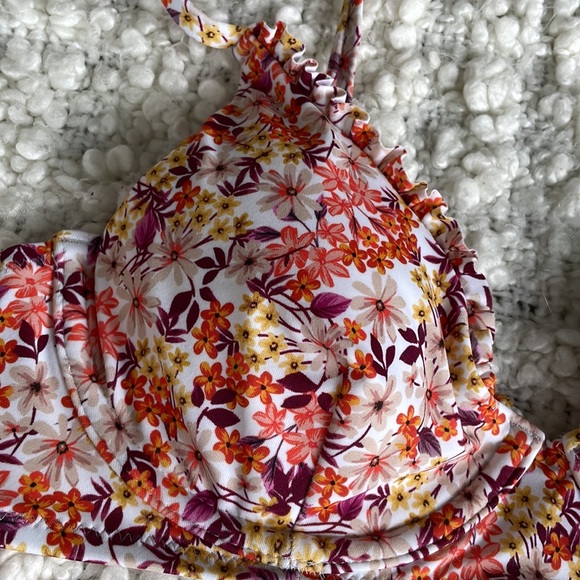 Floral Bikini Top - Picture 2 of 4